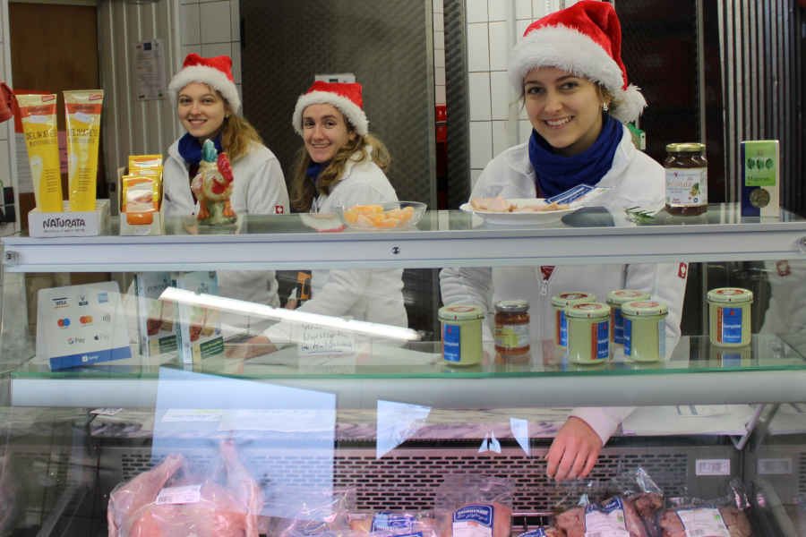 Großer Abholtag zum Weihnachtsfest auf dem Brunnenhof